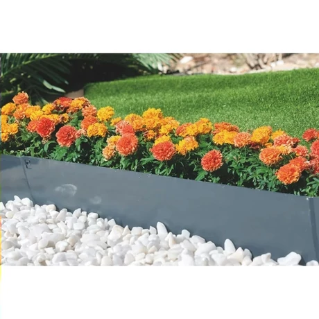 2022525 EASY BORDURA Leszúrható, acél ágyásszegély  5 leszúróval, integrálva az 