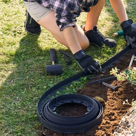 2023166 FLEXIBLE EDGE Rugalmas, műanyag gyepszegély szett, leszúró tüskével  10 